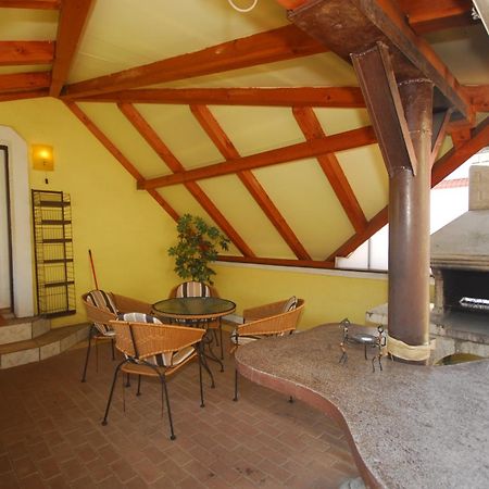 Apartman Elegant Besenova Bagian luar foto