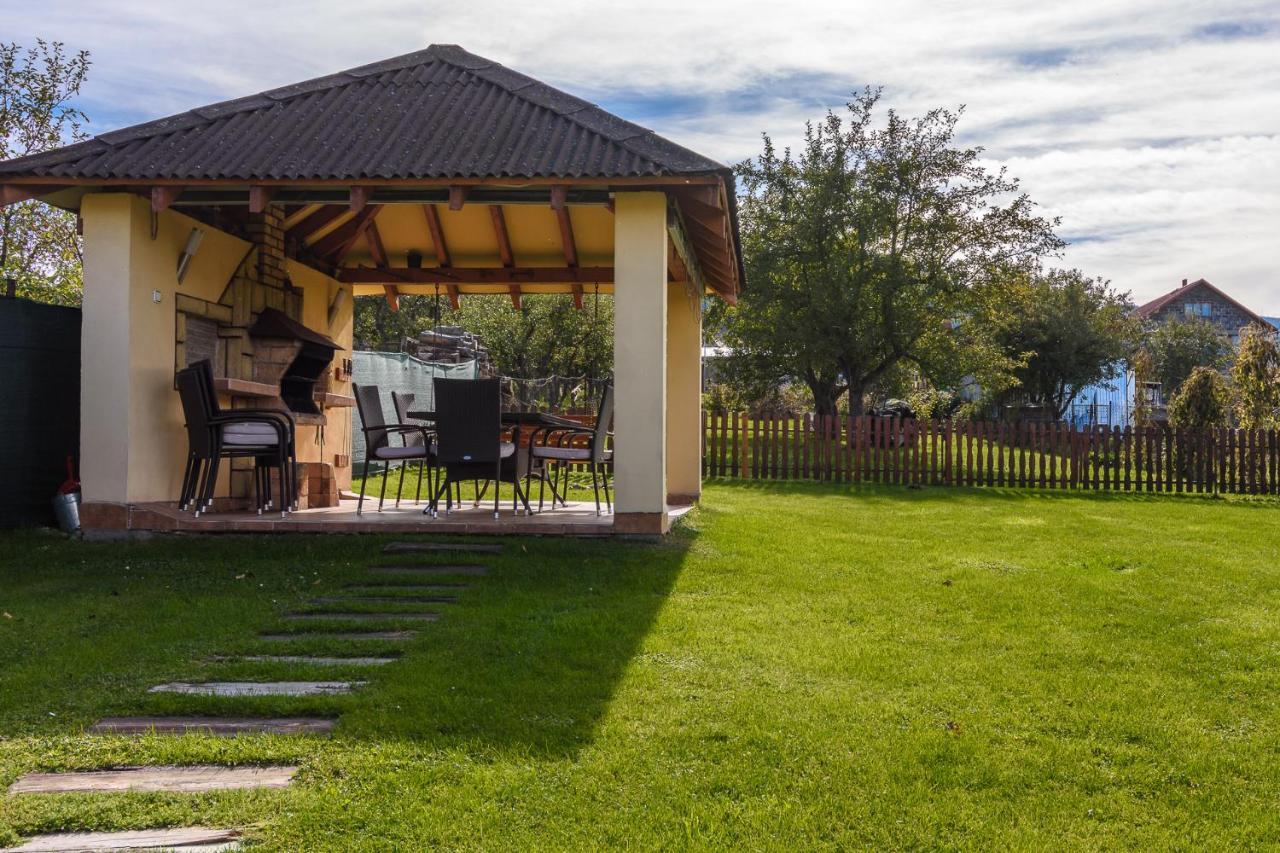 Apartman Elegant Besenova Bagian luar foto